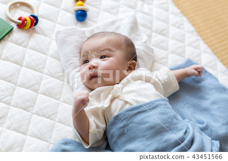 Smiling newborn baby eczema Smiling newborn baby eczema 43451566