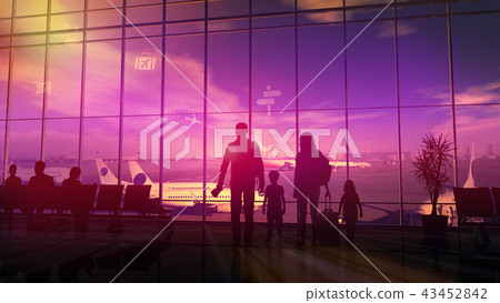 Family travels in summer 43452842
