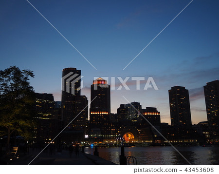 都市風景波士頓大廈小組夜場面 43453608