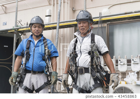 Workers and craftsmen Workers and craftsmen 43458863