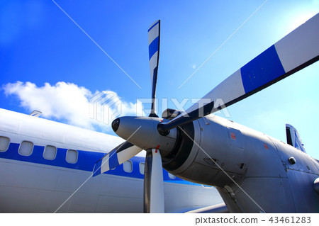 YS-11 YS-11A-500R中型運輸機在佐賀機場公園展出 YS-11 YS-11A-500R中型運輸機在佐賀機場公園展出 43461283
