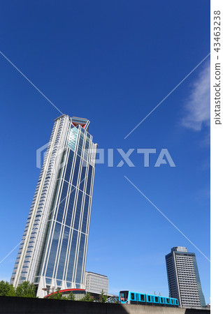 科斯莫塔和新電車 43463238