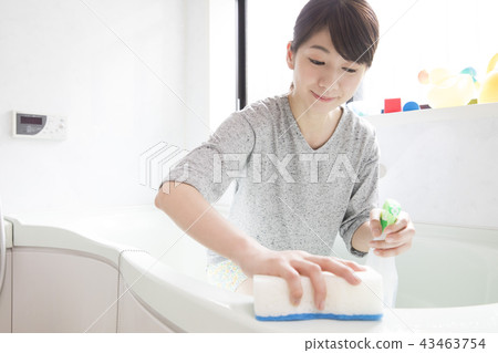 Bathroom cleaning Bathroom cleaning 43463754