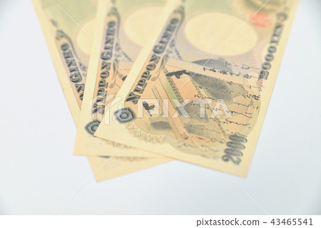 Two thousand yen bill 43465541