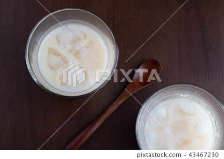 Cold sweet sake with ice Cold sweet sake with ice 43467230