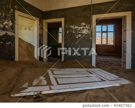 Sand has invaded and taken over these rooms 43467362