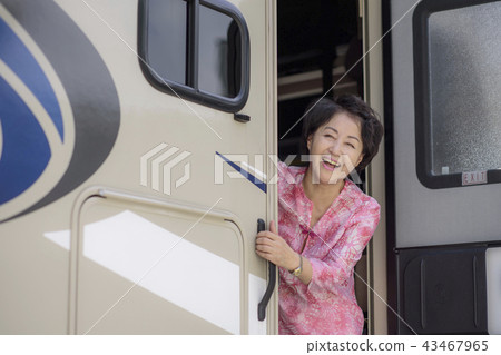 Senior Life Senior Life 43467965