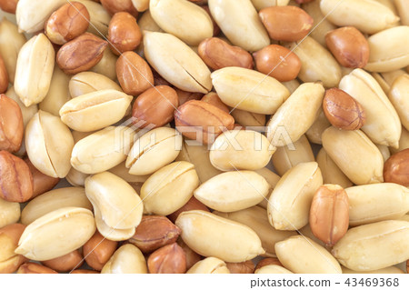 Lots of peanuts 43469368