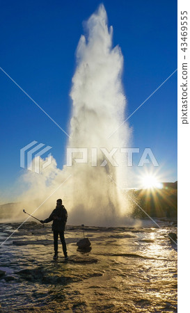 A tourist selfie Geysir hot spring A tourist selfie Geysir hot spring 43469555
