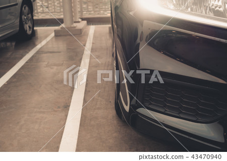 Car parking lot 43470940