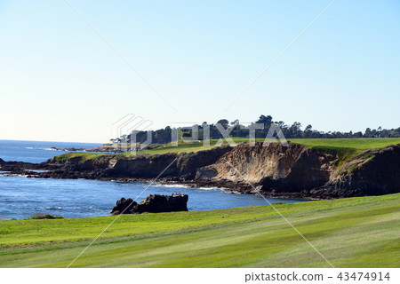 America Pebble Beach 43474914