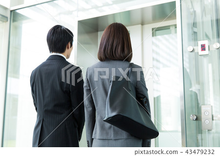 電梯業務 43479232