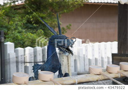 Water discharge dragon of hand water house 43479322
