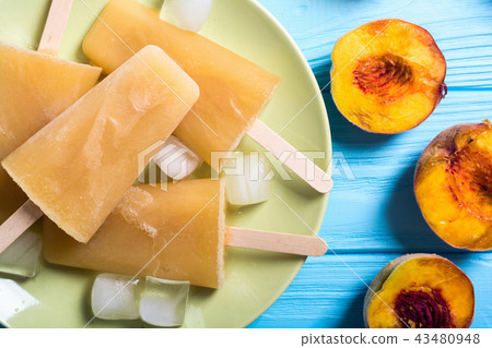 homemade peach popsicle 43480948