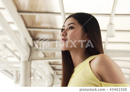 Beautiful woman portrait happy travel in holiday. Beautiful woman portrait happy travel in holiday. 43481508