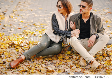 couple hanging out in the city 43482499