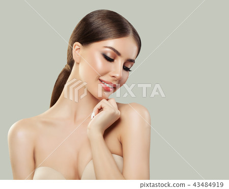 Healthy face young smiling woman Healthy face young smiling woman 43484919