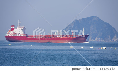 Sea, cargo ship 43489318