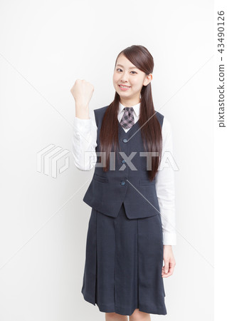 一套西裝的年輕女子 43490126