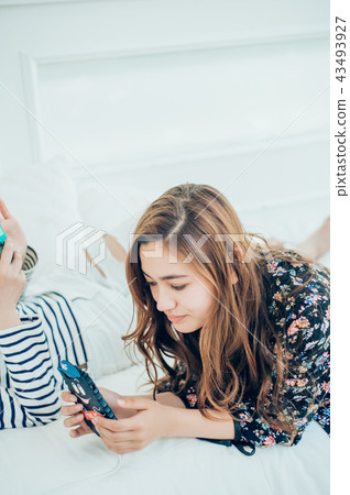 Women who enjoy Women's Association Women who enjoy Women's Association 43493927