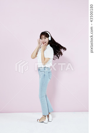 韓國人，漂亮女孩，大學生，無辜，白色，長發 43500180