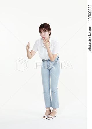 韓國人,漂亮女孩,大學生,無辜,白色,長發 韓國人,漂亮女孩,大學生,無辜,白色,長發 43500923