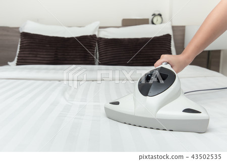 Mite vacuum cleaner using cleaning bed mattress 43502535