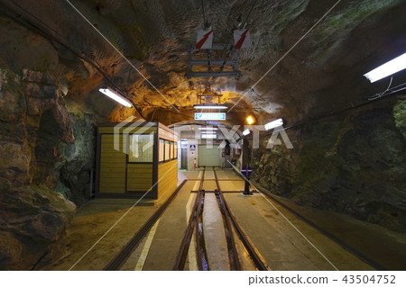 用於黑部Outlook Tour的軸電梯 43504752