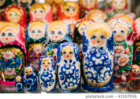 Colorful Russian Nesting Dolls Matreshka At Market.  43507056