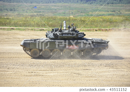 Russian Army T-90 43511152