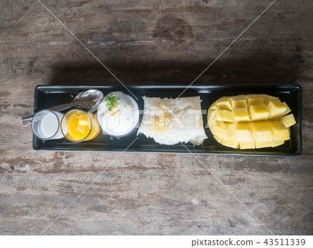 Mango sticky rice Mango sticky rice 43511339