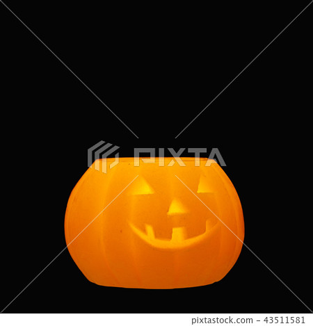 Halloween pumpkin in the dark 43511581