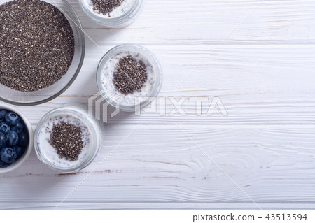 Chia seeds yogyrt pudding Chia seeds yogyrt pudding 43513594