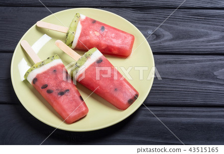 Homemade popsicle with watermelon Homemade popsicle with watermelon 43515165