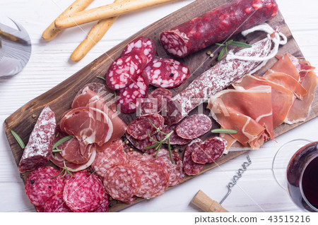 Ham , salami and jamon 43515216