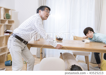 大地震發生圖像 大地震發生圖像 43525213