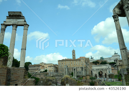 Prosperous Roman Forum, with many temples and triumphal arches 43526190