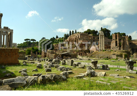 Foro Romano spreading under the hill of Palatine, many temples were built Foro Romano spreading under the hill of Palatine, many temples were built 43526912