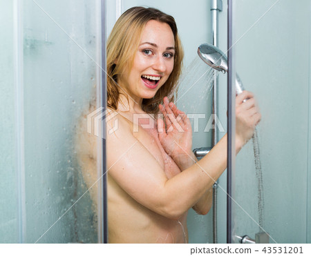 woman shower naked 43531201