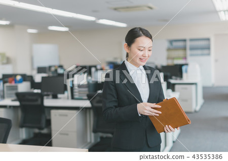 new employee, office, offices 43535386