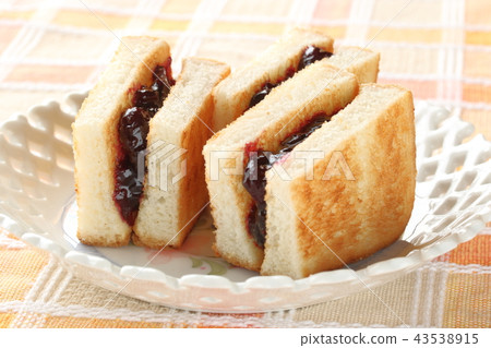 Blueberry toast sandwich 43538915