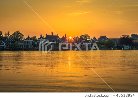 Sunset above the beautiful village of Zaanse Schans in Holland 43538954