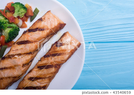 Grilled salmon fish with vegetables Grilled salmon fish with vegetables 43540659