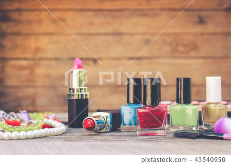 Nail polish, lipstick, beads Nail polish, lipstick, beads 43540950