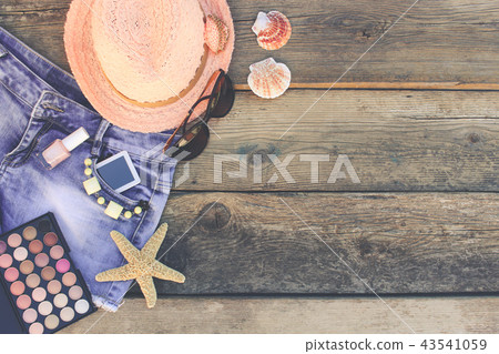 Summer women's clothing and accessories 43541059