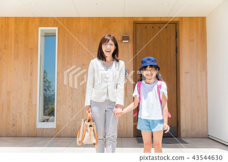 Commuting to school Commuting to school 43544630