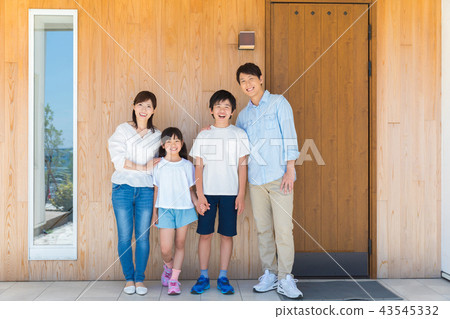 Family family photo 43545332