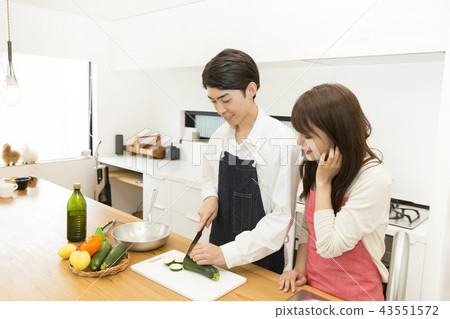 Cooking boy 43551572