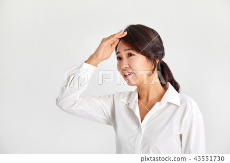 A 20-year-old man observing the world, observing, 43551730