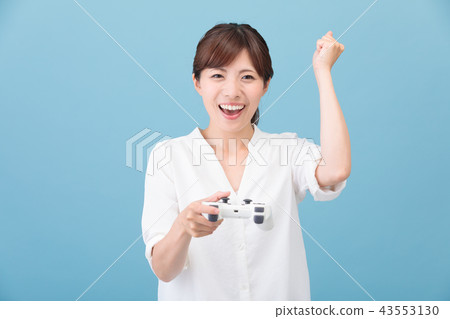 女人在玩遊戲 43553130